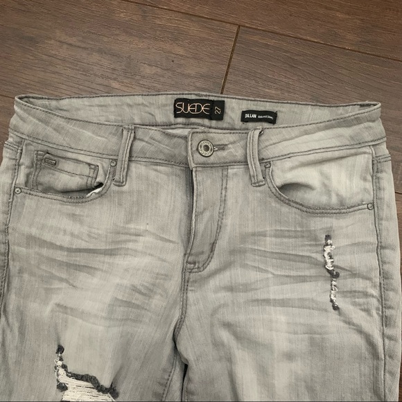 Suede | Distressed Jeans - Picture 2 of 6